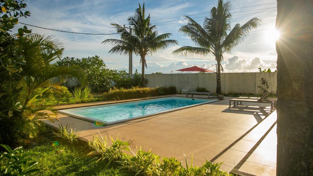 Villa Angelou - Sunlit Beach Getaway With Pool And Wifi Белле-Маре Екстер'єр фото