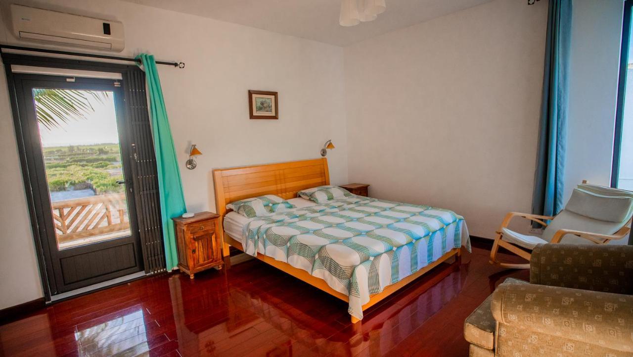 Villa Angelou - Sunlit Beach Getaway With Pool And Wifi Белле-Маре Екстер'єр фото
