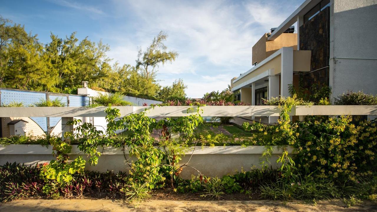 Villa Angelou - Sunlit Beach Getaway With Pool And Wifi Белле-Маре Екстер'єр фото